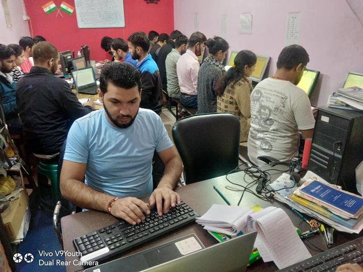 HINDI AND ENGLISH SHORTHAND 